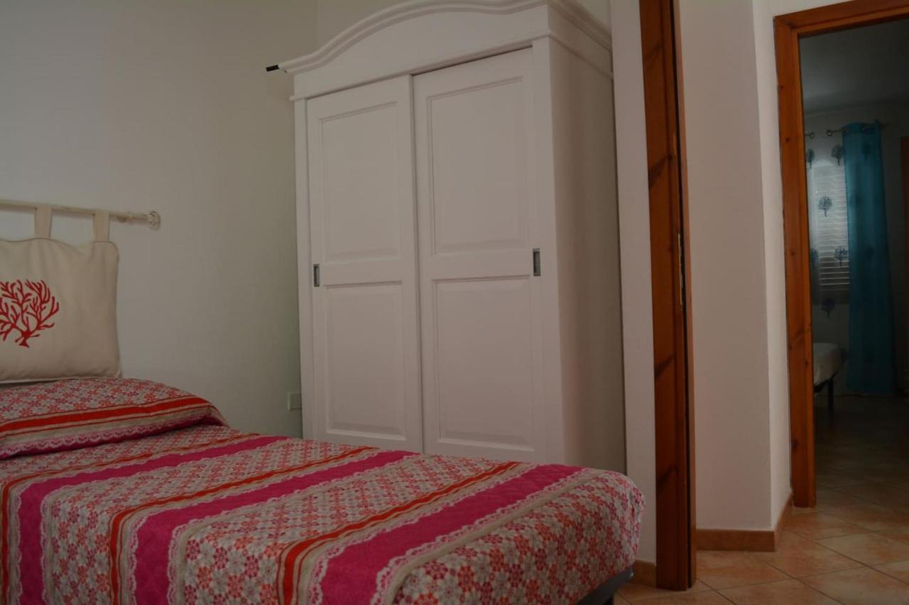 Casa Della Vespa Орозей Екстер'єр фото